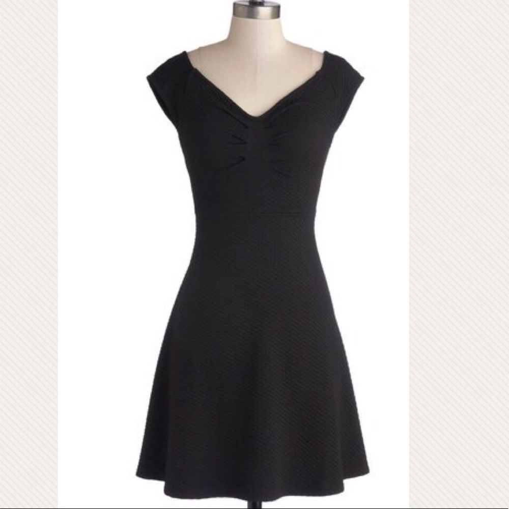 Criss Cross My Mind Black Dress w/ Back Cutouts
